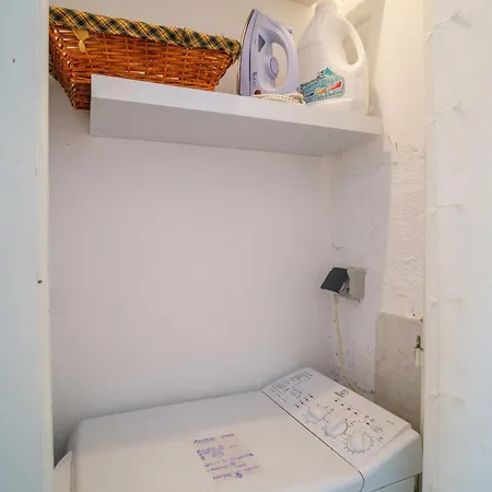 20 Mts Plage, Pl Méditerranée, Vue Parking * Canet-en-Roussillon