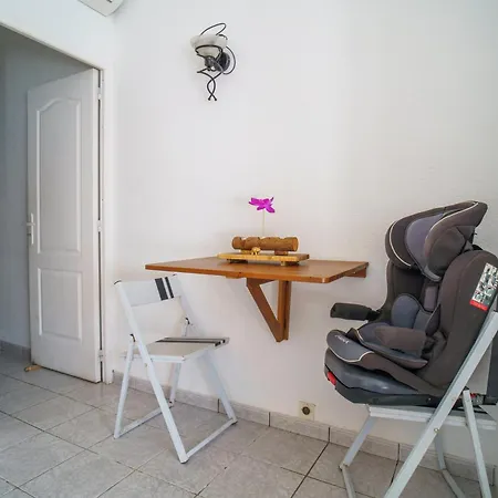 20 Mts Plage, Pl Mediterranee, Vue Parking *