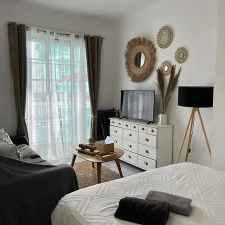 20 Mts Plage, Pl Mediterranee, Vue Parking * Canet-en-Roussillon