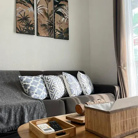 20 Mts Plage, Pl Mediterranee, Vue Parking * Canet-en-Roussillon