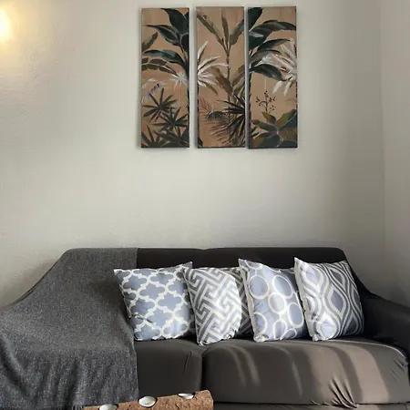 Appartement 20 Mts Plage, Pl Mediterranee, Vue Parking