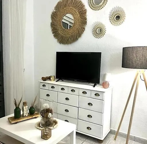 Daire 20 Mts Plage, Pl Mediterranee, Vue Parking *