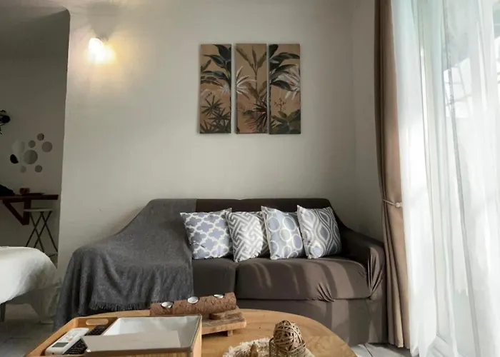 20 Mts Plage, Pl Mediterranee, Vue Parking